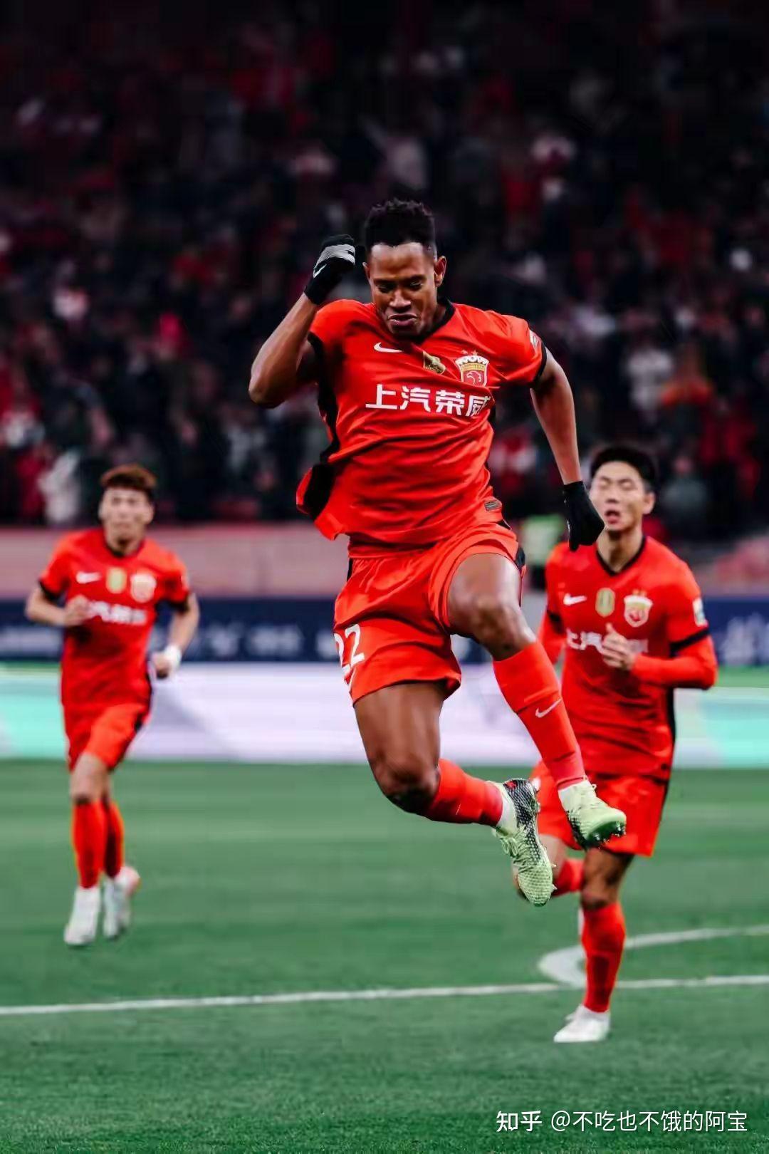 国足大将出击：张琳芃奉命布阵破南昌发起防线的简单介绍