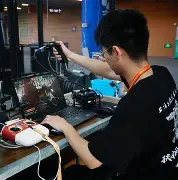 强队对抗的紧张场面,谁将夺得胜利的宝座进入